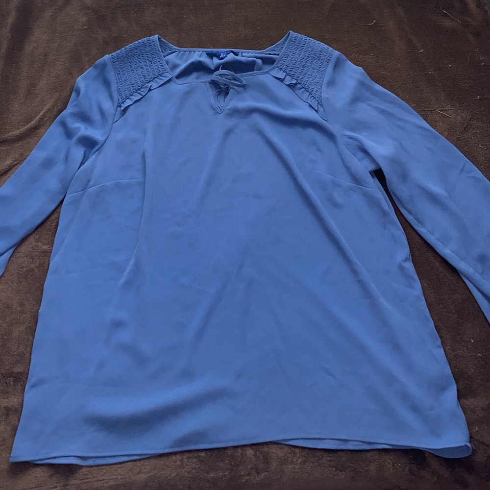 blue long sleeve shirt